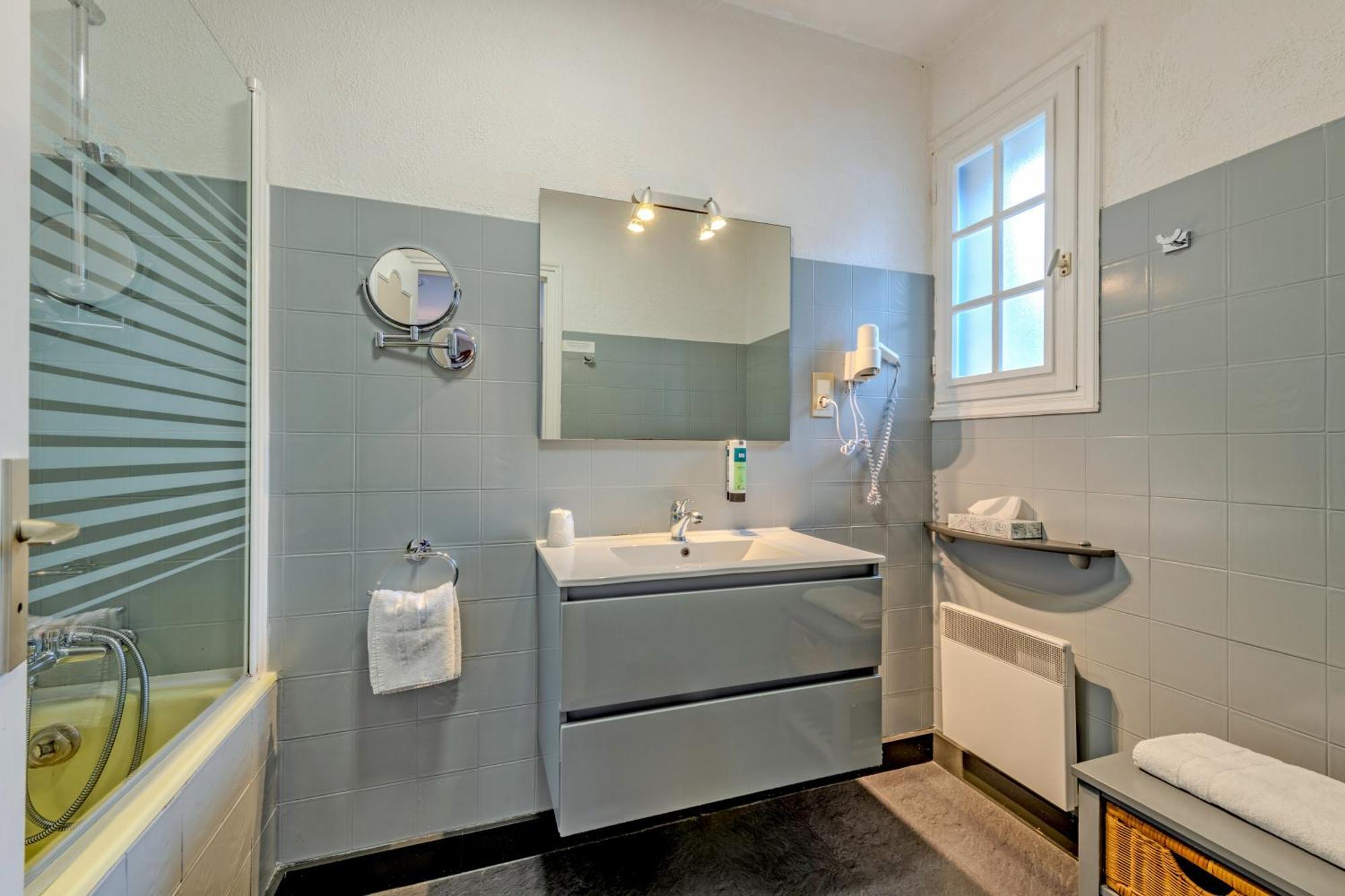 ברסט Logis Hotel De La Corniche מראה חיצוני תמונה